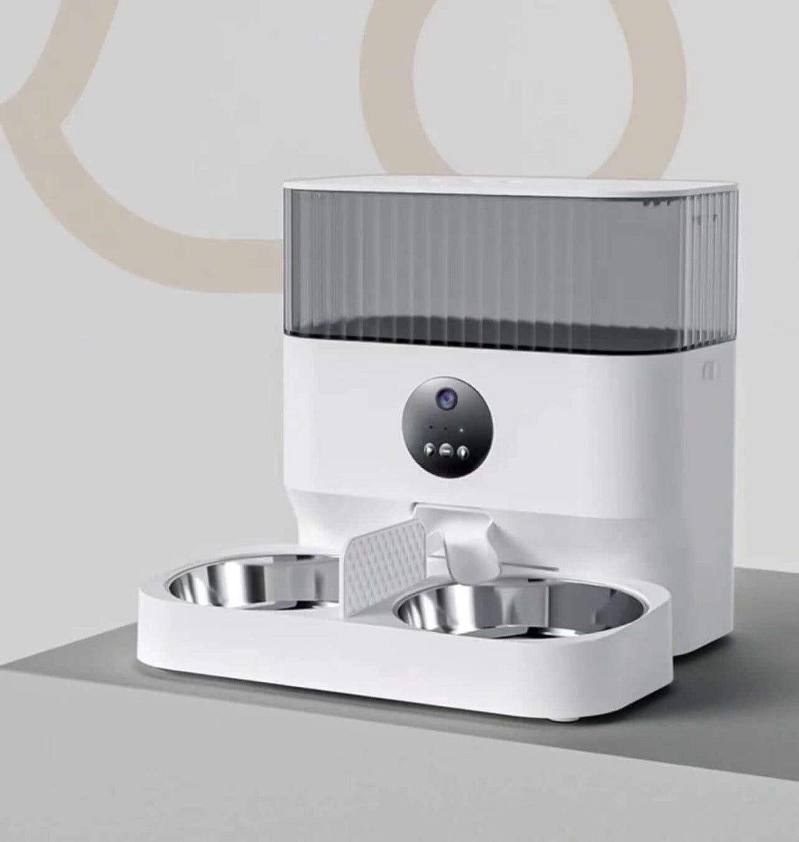 Multi-cat exclusive multi-purpose machine, automatic food distribution
