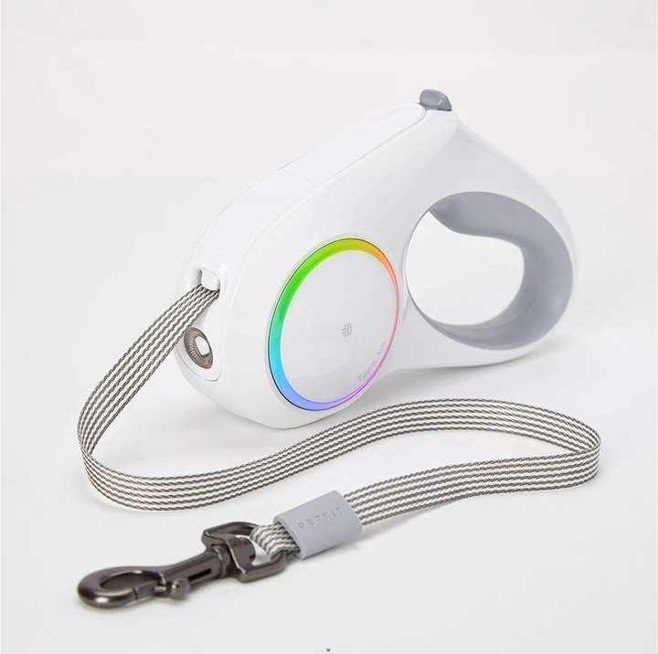 A leash that is friendly to dogs