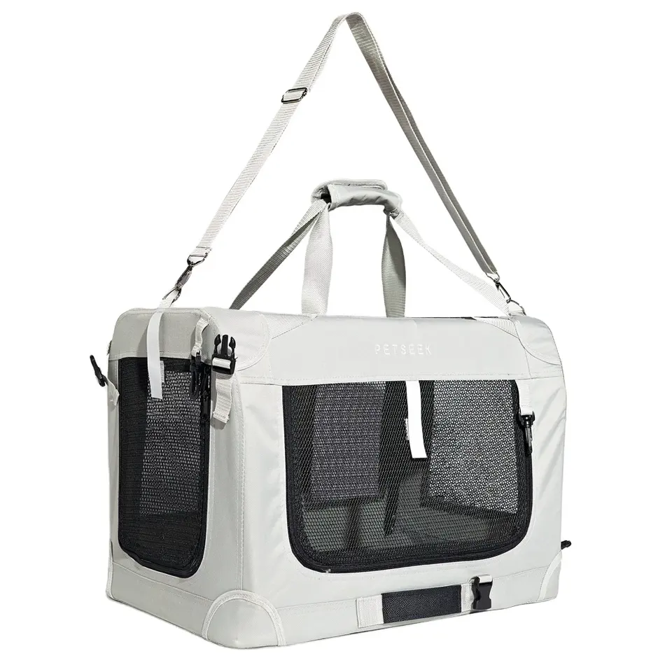 Dog outdoor carrying bag OEM Hot-selling products Large-capacity pet outing bag Cat travel cage 