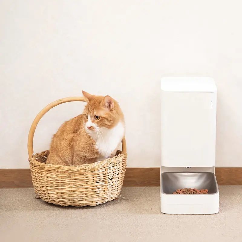 Xiaomi Mijia Smart Pet Feeder Automatic Feeding Timing Design Keep Food Fresh Make a Pet Diet Plan Work With Mi Home App